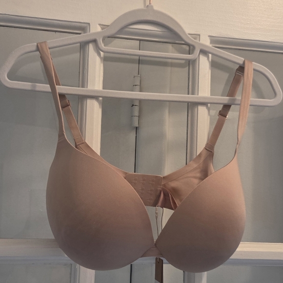 SKIMS Ultimate Plunge Push Up Bra In Mica - Picture 9 of 10